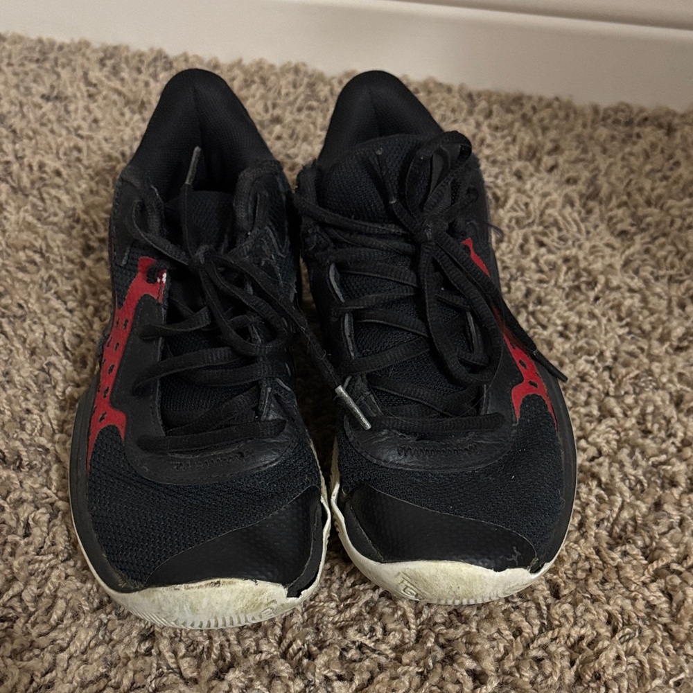 Under Armour Kids Black and Red Basketball Shoes